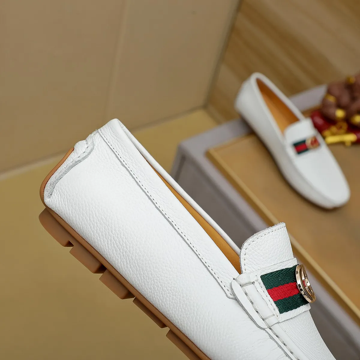 Men's shoes 💰360💰💰GUCCI Gucci official website synchronizes the latest model 🛃The upper is made of imported cowhide, 🐷leather lining, rubber outsole, 🎩🎩top-notch handcrafted workmanship with fine stitches and threads🔍definitely satisfy those perfectionist men who pursue high luxury quality 👏 Colors available! Code number 38-45 Large quantity in stock